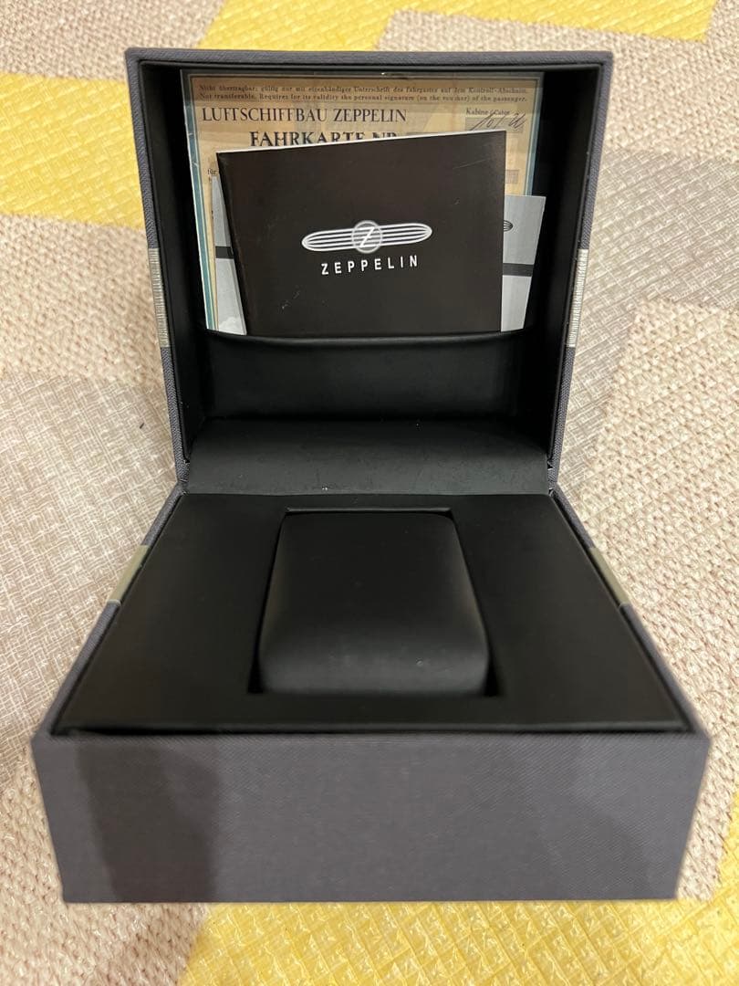 ZEPPELIN 100周年記念シリーズクロノグラフアラーム　7680-1N