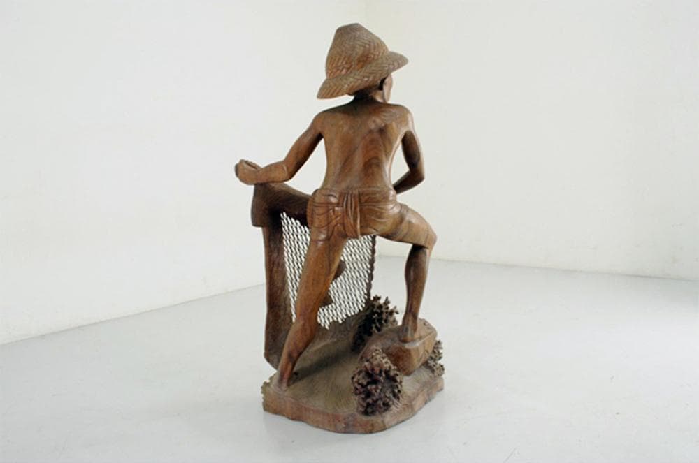 ★高級チーク無垢一本彫り 木彫『投網の男』