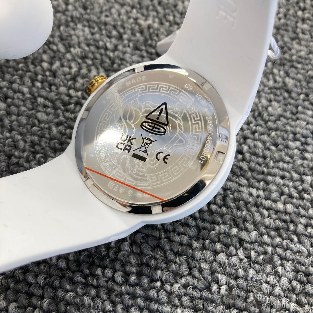 フォロー割　VERSACE ヴェルサーチ ラバーベルトウォッチ 未使用品