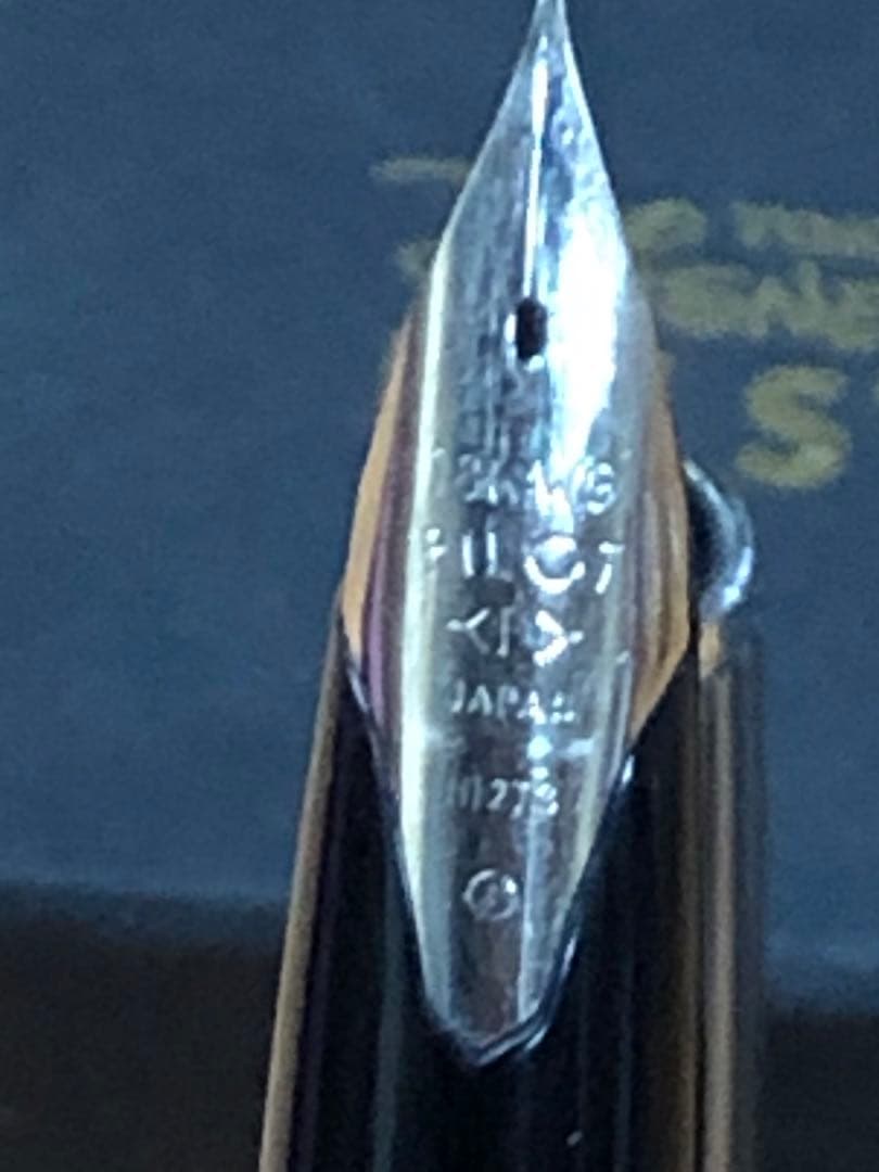 Pilot 万年筆　CUSTOM 蝕刻ストライプ