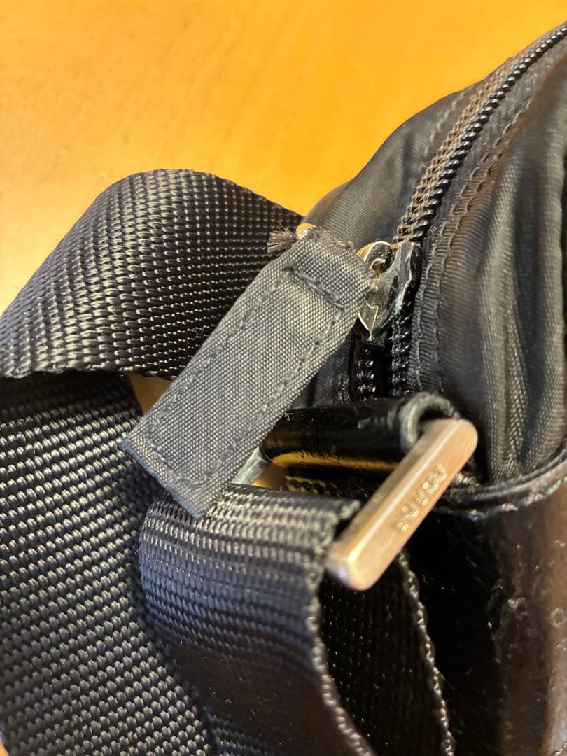 訳あり　PRADA ショルダーバッグ