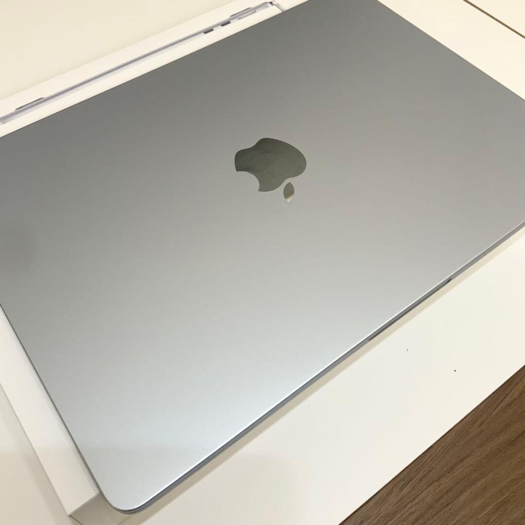 【新品】Apple MacBook air 2025 シルバー　M4チップ