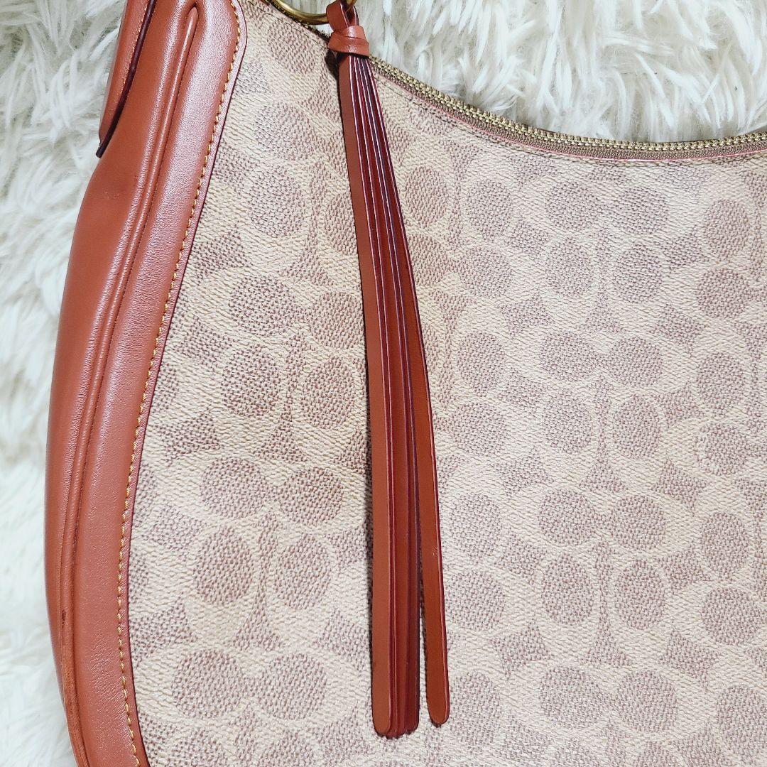 コーチ　ハンドバッグ　サットン　ホーボー　シグネチャー　PVC　レザー