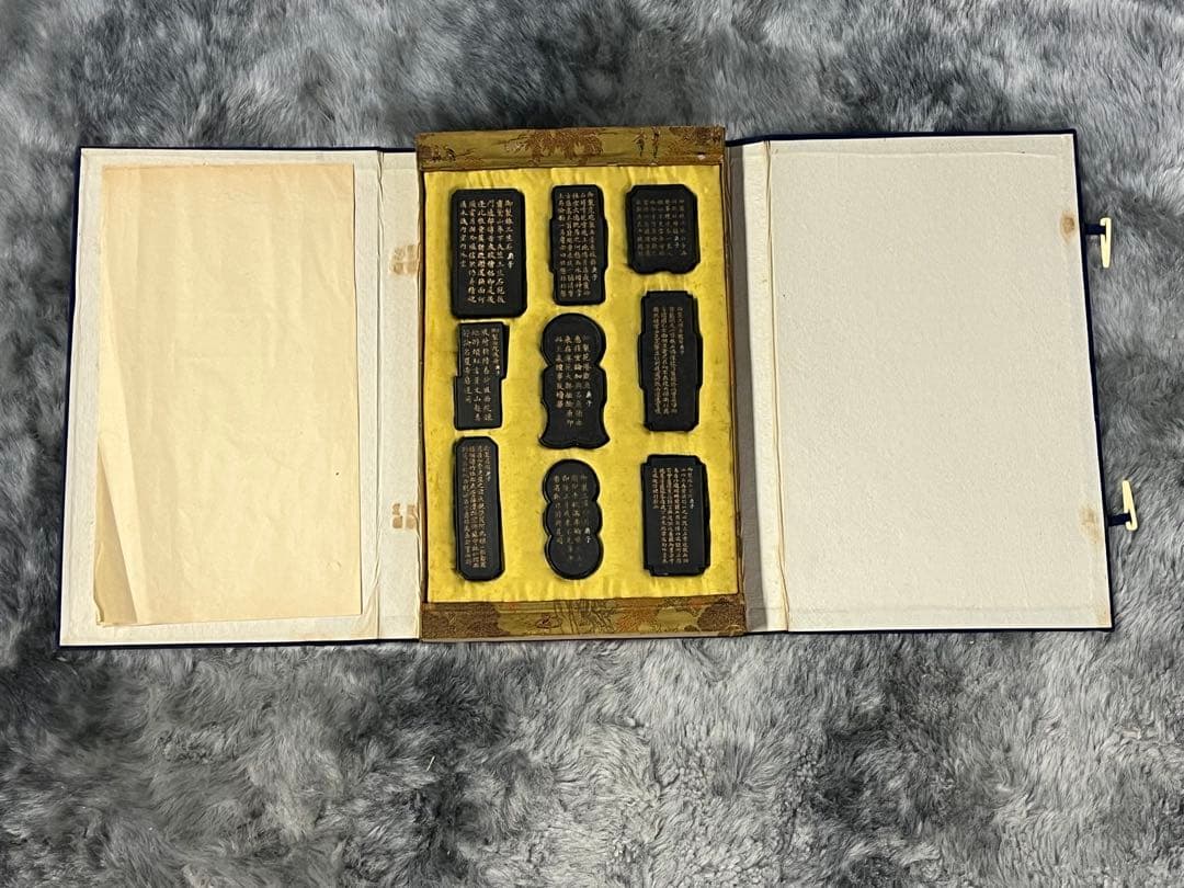 中国　書道　古墨　希少 珍品 唐墨 古墨 固形墨 中国美術 古玩 共箱 紙箱