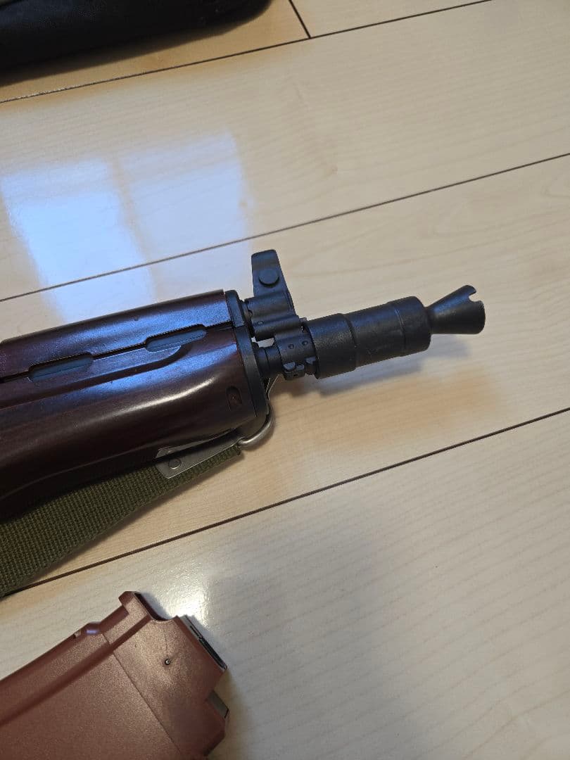 【東京マルイ】次世代AKS74U＋バック＋マガジン5本＋ベルトインサート付＋弾