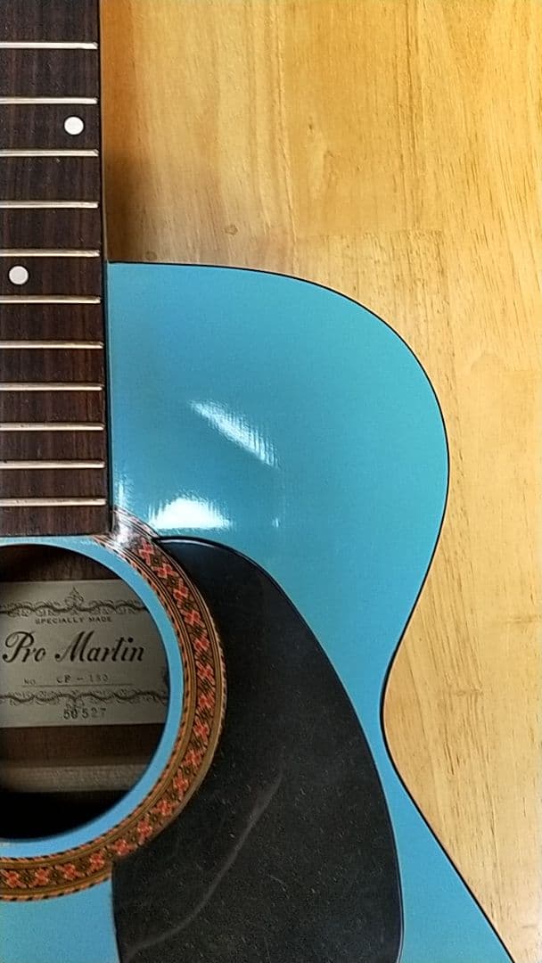 TVジョッキーの青いギター