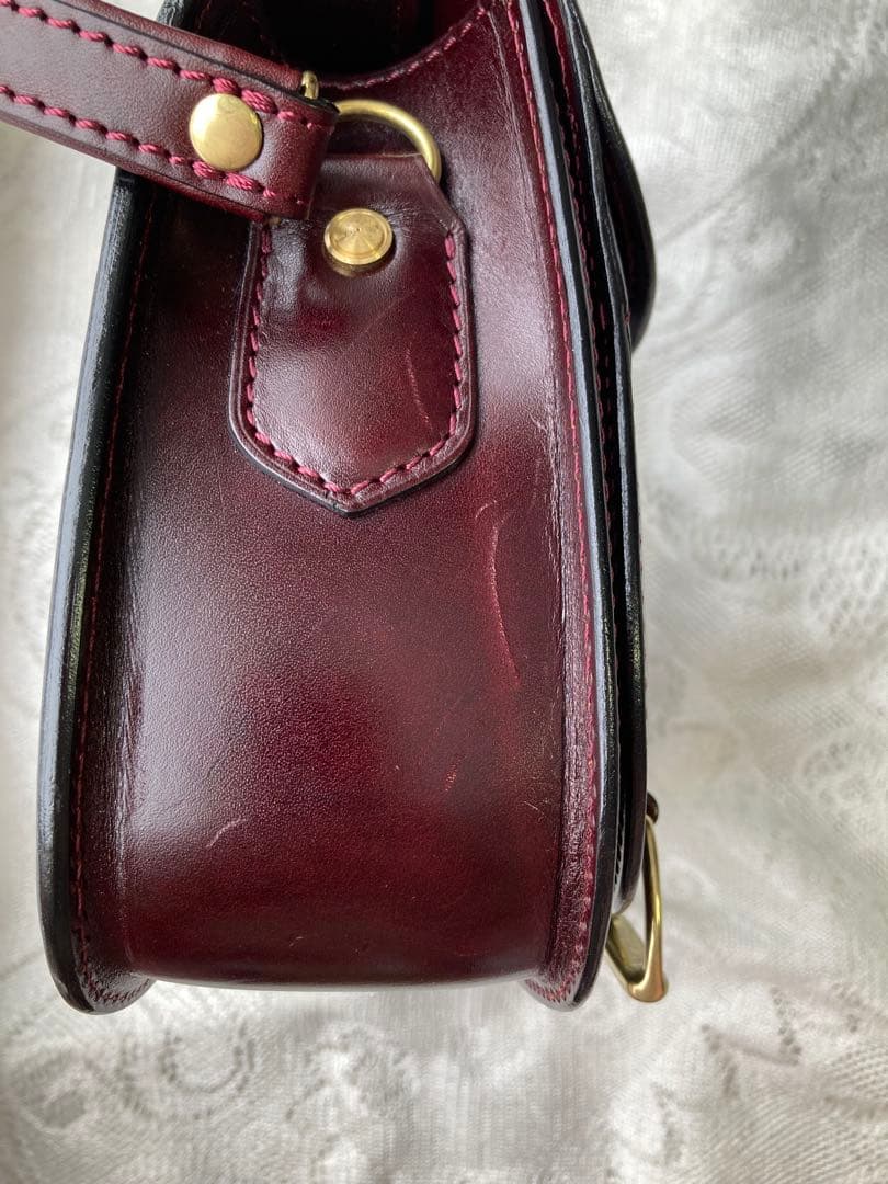 いたがき　バーガンディ レザー ハンドバッグ
