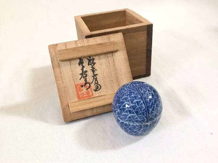 肥前有田　人間国宝　今泉今右衛門　香合