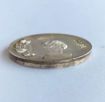 沖縄復帰記念純銀メダル1972年　自由と平和への願いをこめて　ケース付き