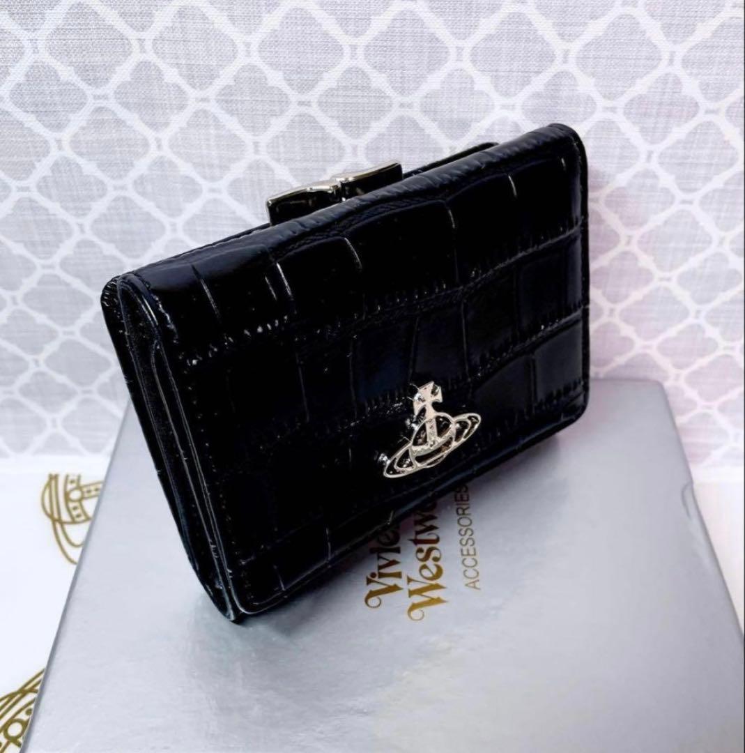 【新作☆内側に素敵な柄】新品 ヴィヴィアン・ウエストウッド 三折財布 ブラック