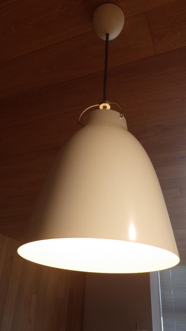 FRITZ HANSEN カラヴァッジオP2 LIGHTYEARS１