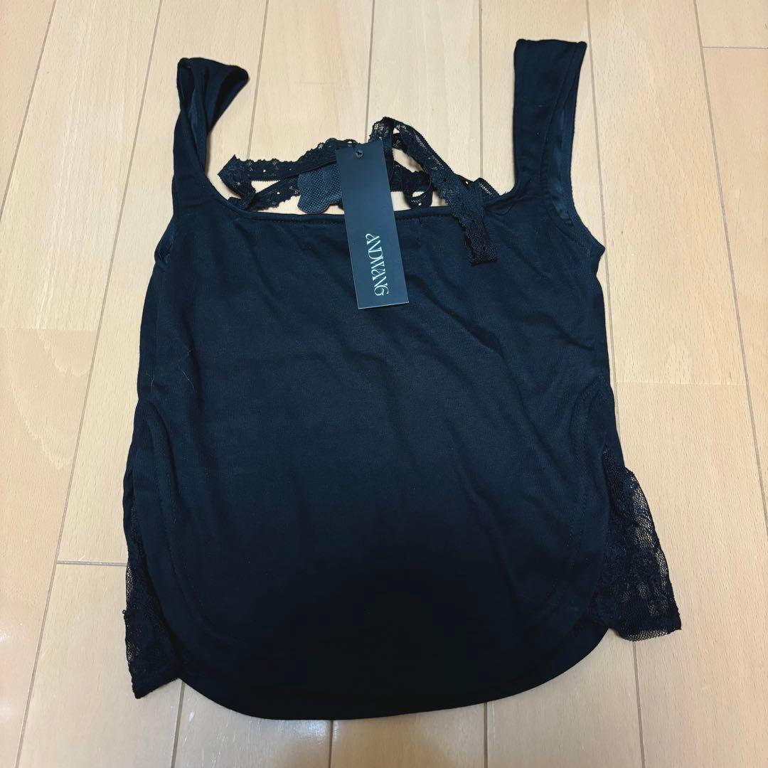 【限定値下げ・新品】andwang Cross lace tanktop 黒