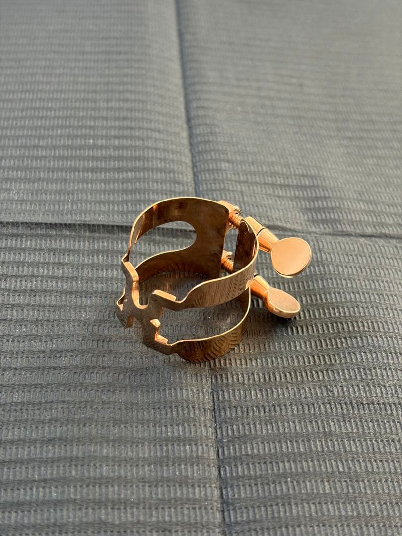 テナーサックス用リガチャー　ハリソン　ピンクゴールド