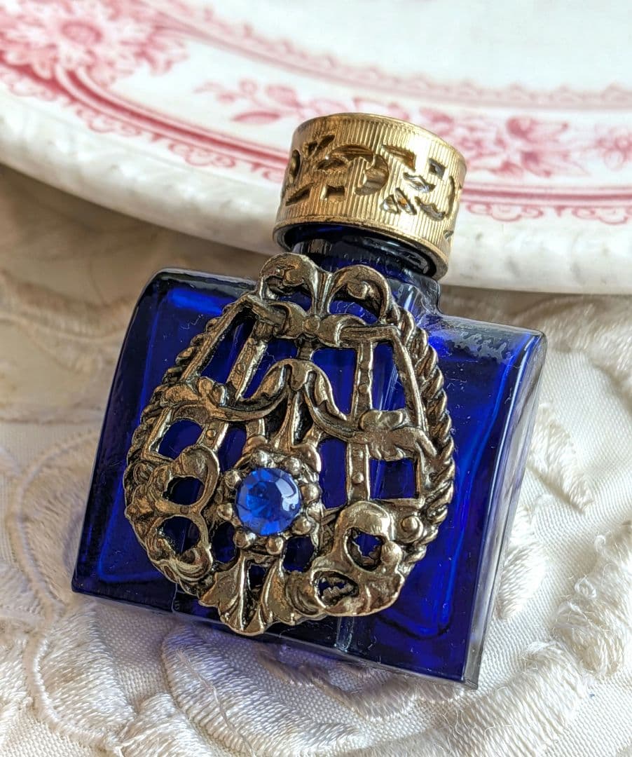 チェコ 香水瓶 コバルトブルーが綺麗 ボヘミアンガラスと他4点と2セット