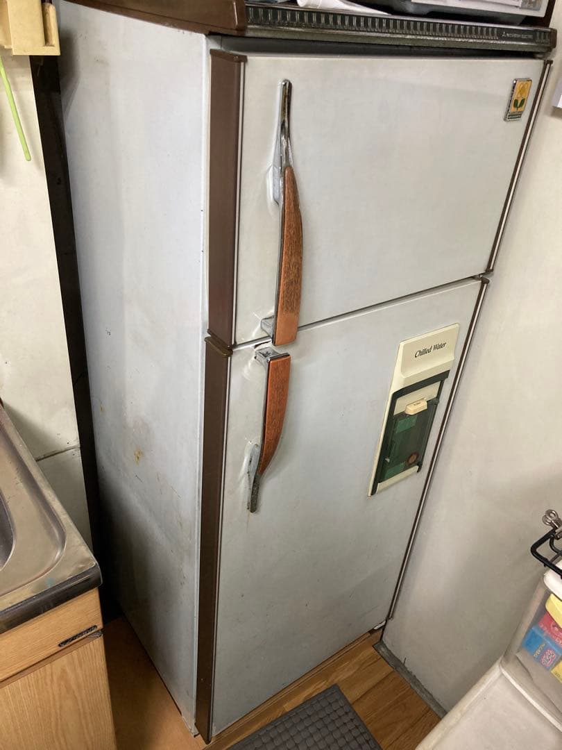 昭和レトロ品　三菱冷蔵庫　【アンティーク】【ジャンク】