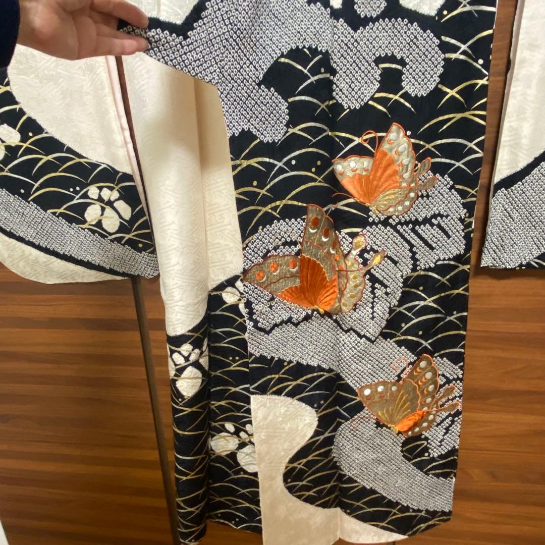 振袖 着物（帯小物有）　モノトーン　絞り　蝶・花柄　高級　成人式