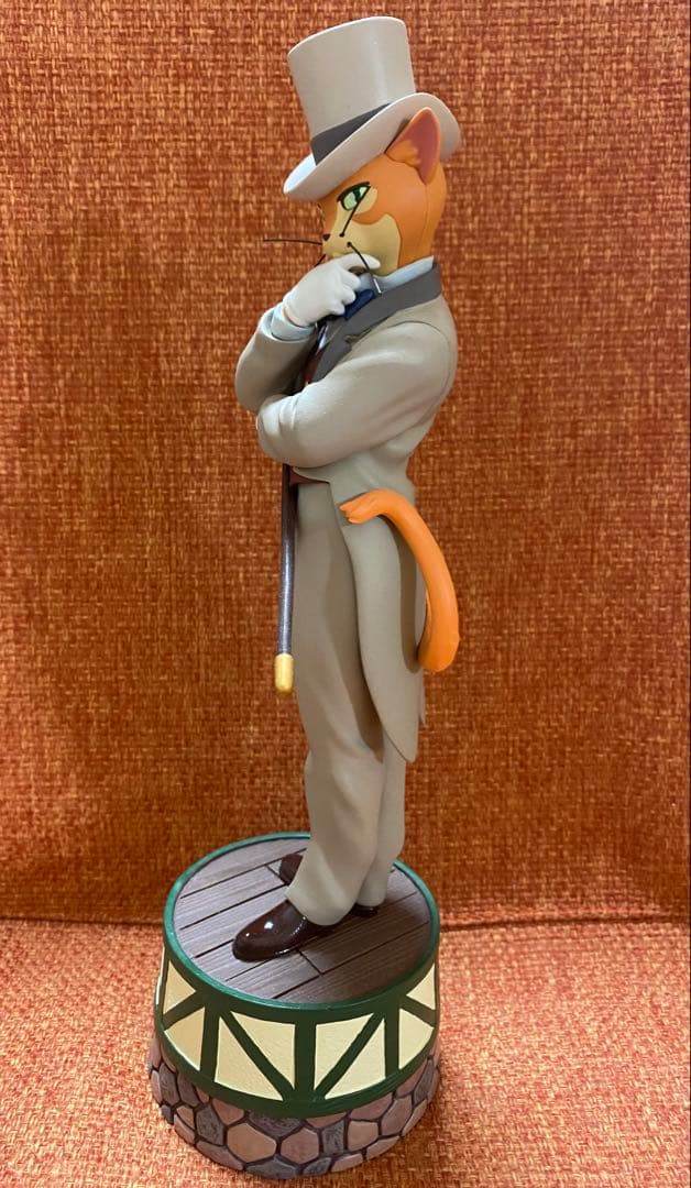 ジブリ　猫の恩返し　バロン　オルゴール