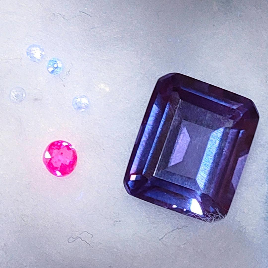 カラーチェンジ＆蛍光ルース(スピネル・合成サファイア・ダイヤ)