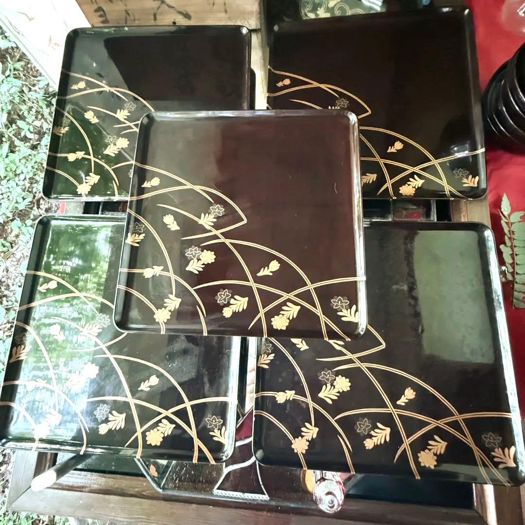 新春特別価格‼️JAPAN蒔絵 『白百合vs黒百合』明治八寸膳 5客