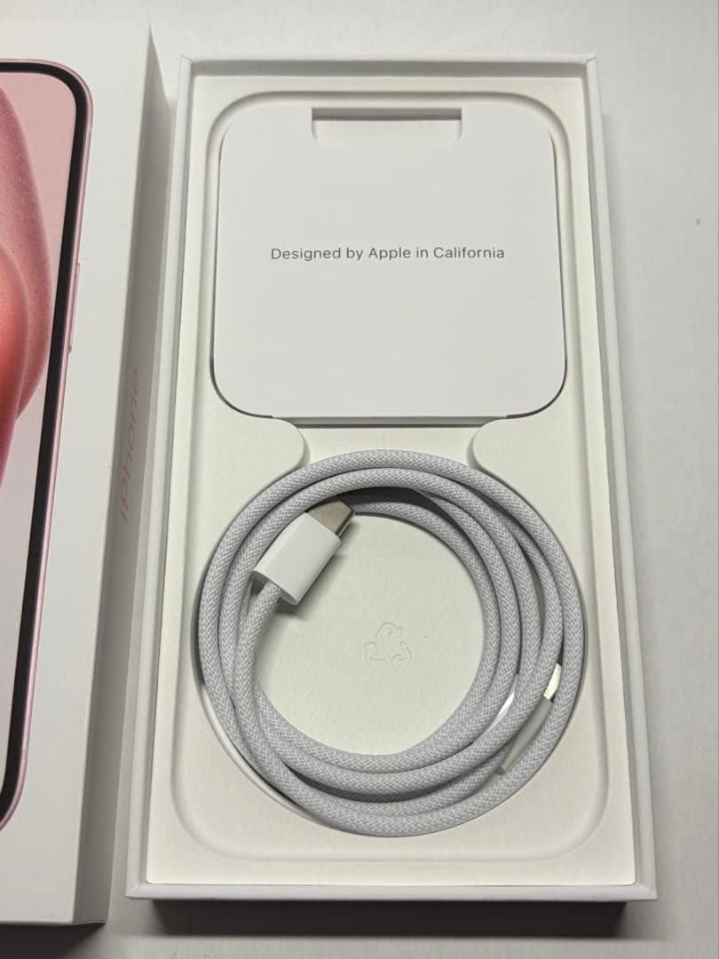 iPhone 15 ピンク 128GB SIMフリー 美品