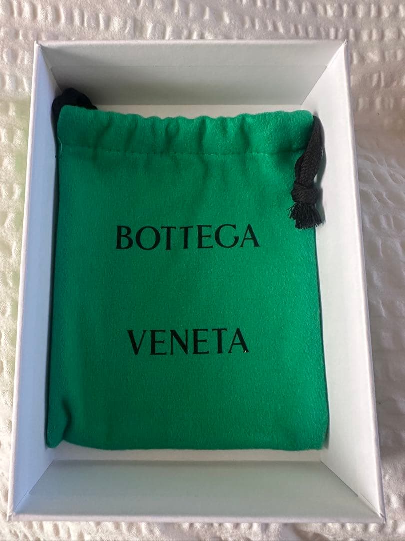 【新品未使用】ボッテガヴェネタBOTTEGA VENETAカセット 二つ折り財布