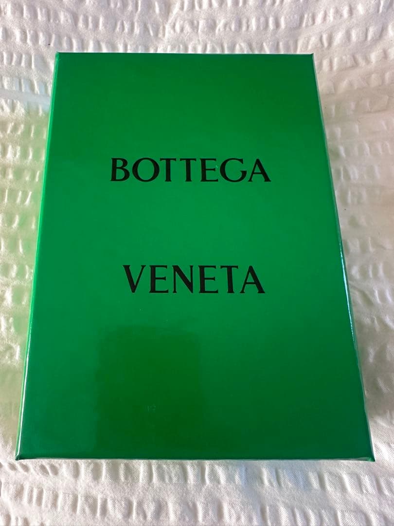 【新品未使用】ボッテガヴェネタBOTTEGA VENETAカセット 二つ折り財布