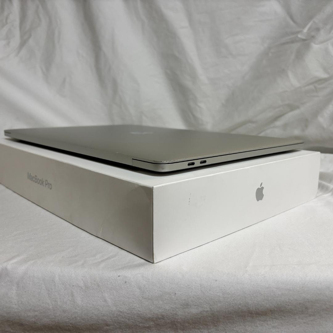 MacBook本体 MacBook Pro 2018 15inch