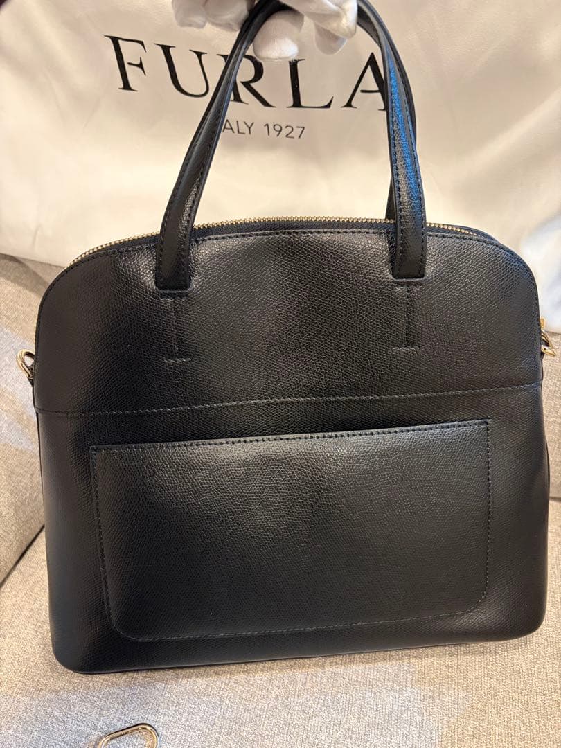FURLA ブラック レザー ハンドバッグ　パイパー　フルラ