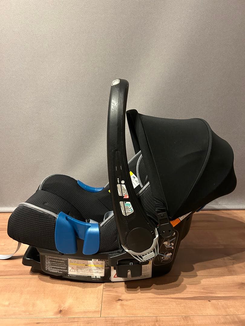 Mercedes-Benzメルセデスベンツ　セーフティーチャイルド・ベビーシート