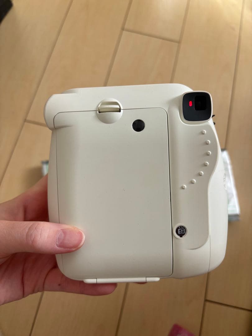 チェキ　instax mini8+ ホワイト フィルムパック4個付き