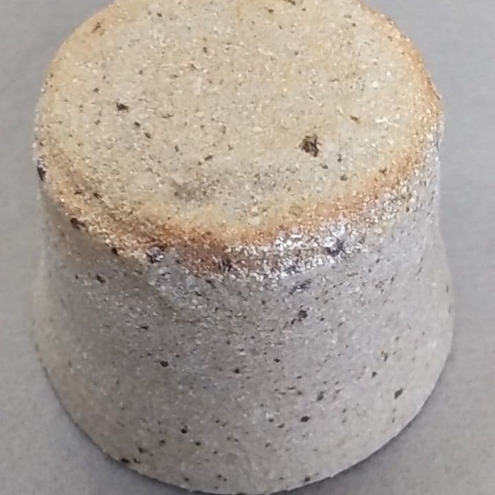 西岡小十　氏作　窯変唐津ぐい呑み　窯変唐津酒盃　唐津ぐい呑み　箱なし(NO.2)