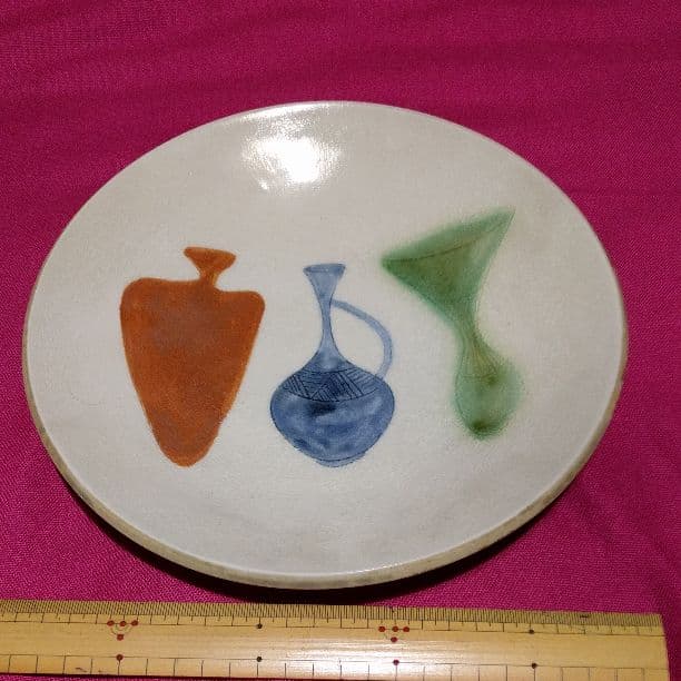 ✨新品☆海外作家品、絵皿、裏側に作家名入り