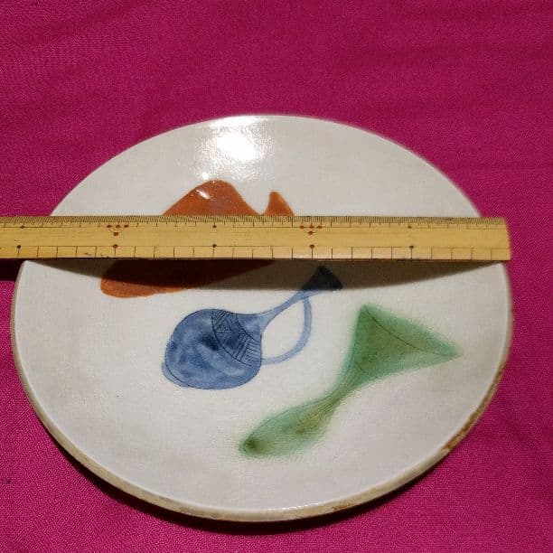 ✨新品☆海外作家品、絵皿、裏側に作家名入り