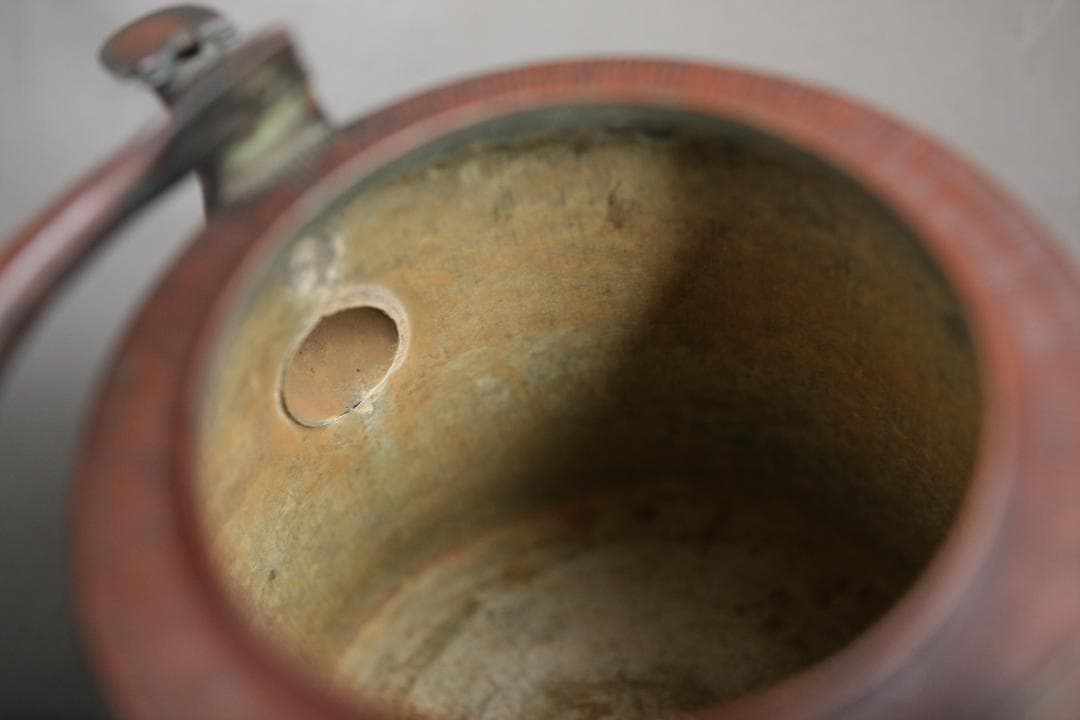 希少　槌目加工、打ち出し紋様入り銅製ヤカン　茶道　薬缶　やかん