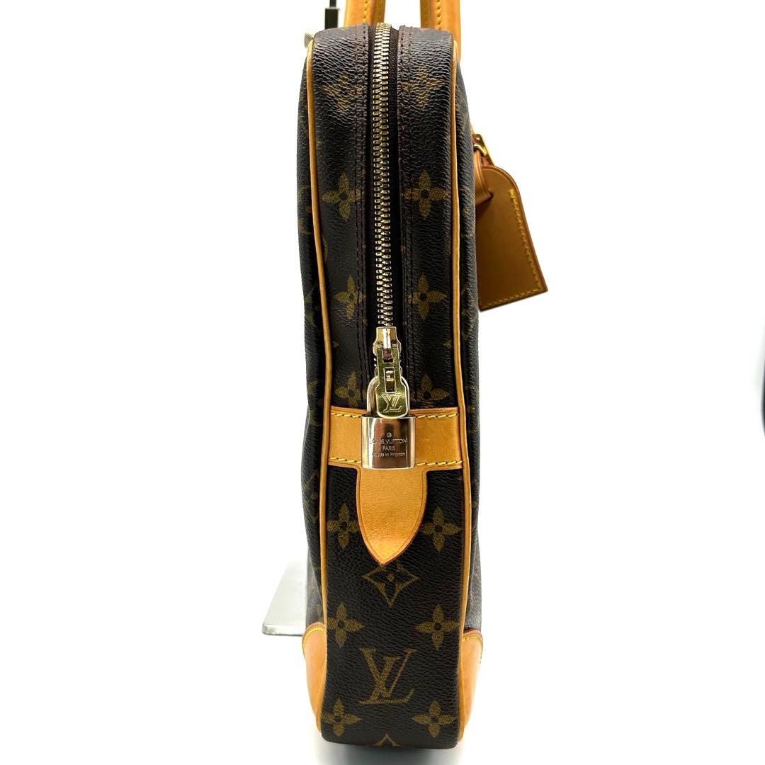 ルイヴィトン ポルトドキュマン ヴォワヤージュ モノグラム　ビジネスバッグ