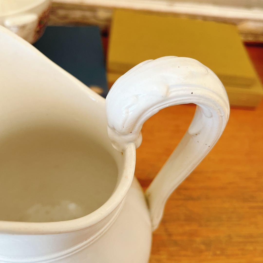 サルグミンヌsarreguemines 美しい白いピシェ