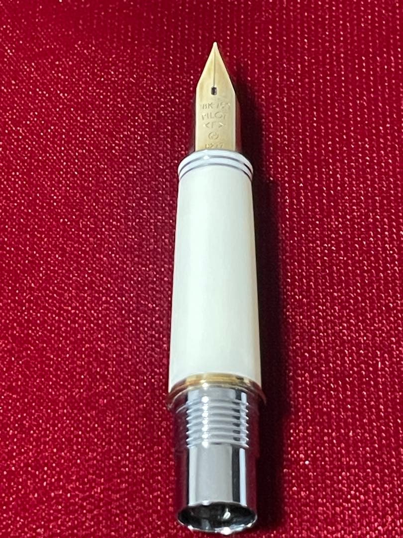 ⚪︎新品未使用　パイロット　レディ　18K　F　1977年製造　美品