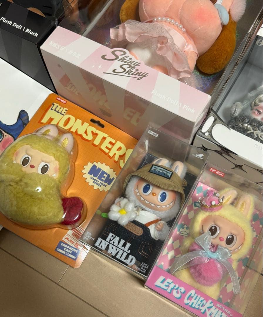 XG スカルパンダ　Labubu Cry Baby popmart