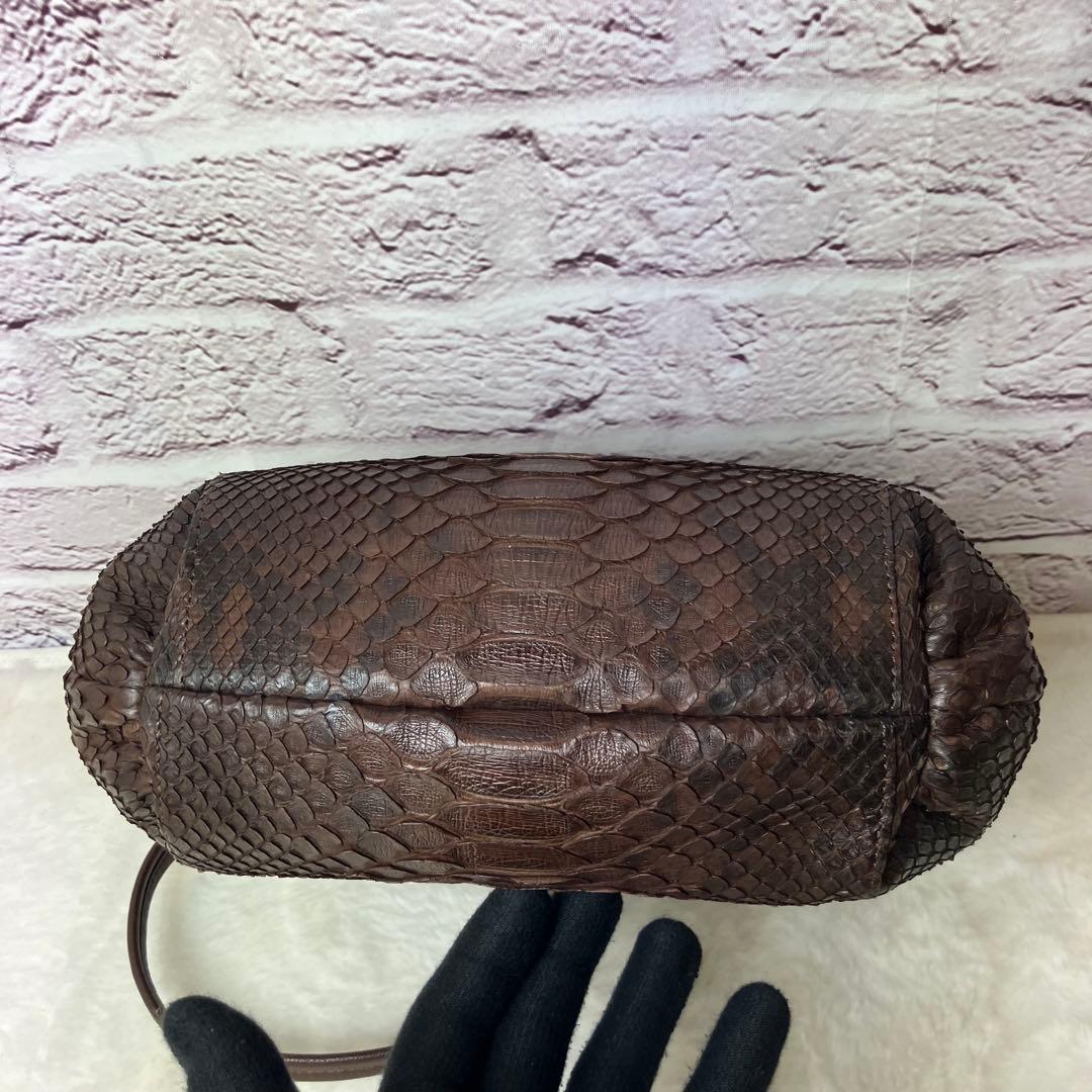 未使用級✨IBIZA イビサ パイソン 蛇革 斜め掛け ３室 ショルダーバッグ
