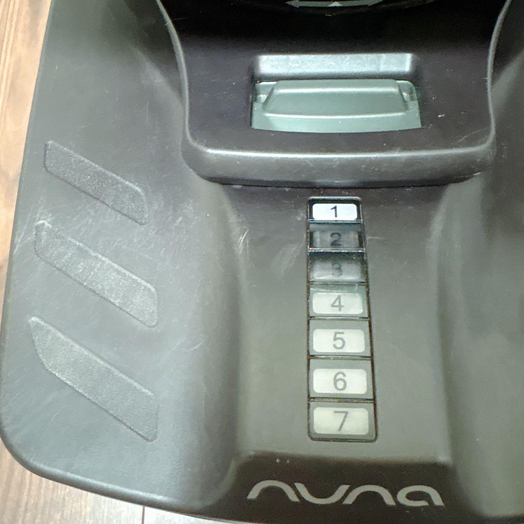 nuna rebl plus ヌナリベルプラス　新生児から使えるチャイルドシート