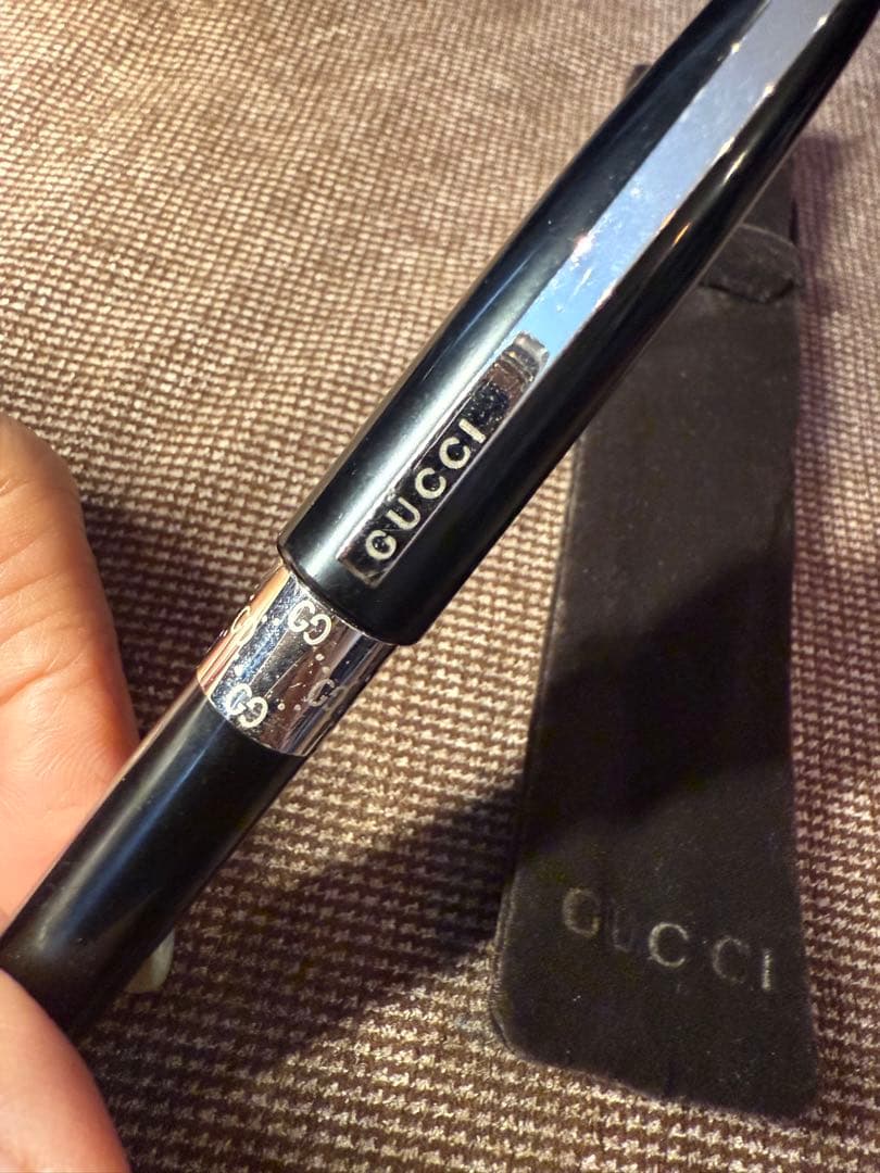 GUCCI ブラックボールペン ケース付き