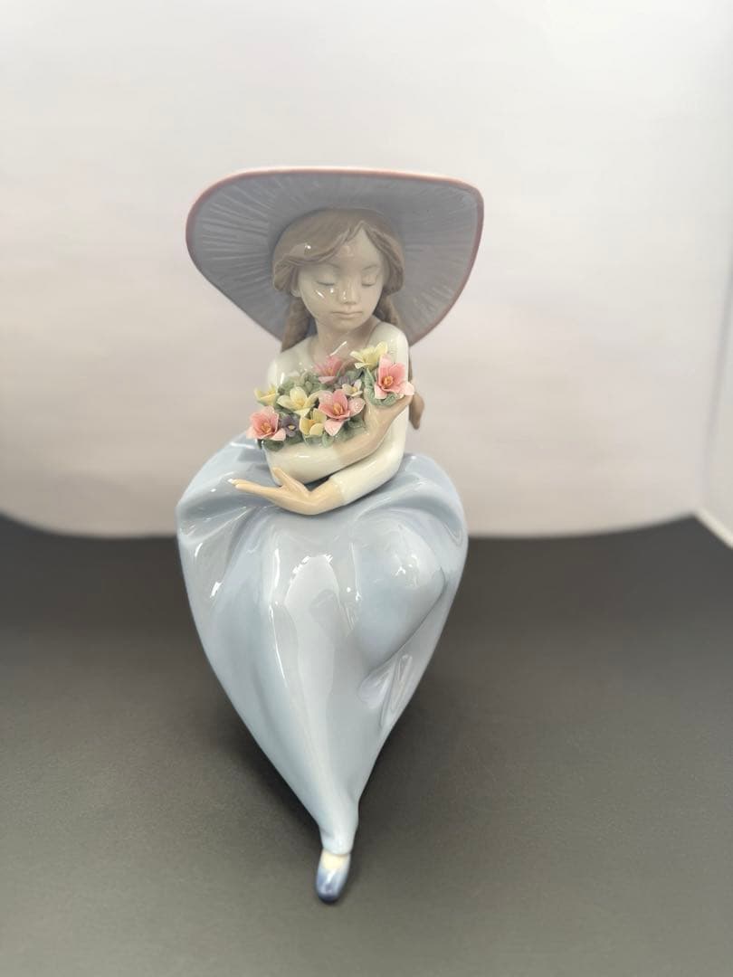 美品 LLADRO 花の香りに包まれて　リヤドロ　 陶器製 レア 廃盤品