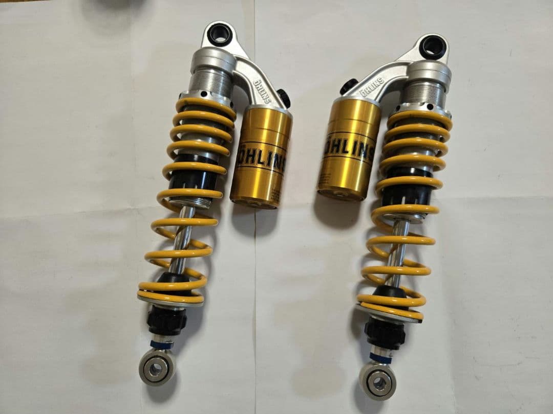 CB400SF用　ÖHLINS サスペンション 　レジェンドツイン