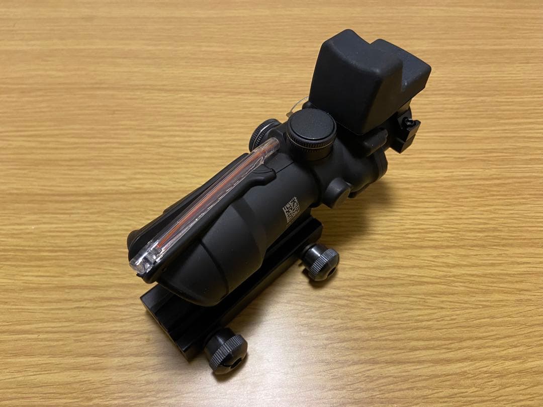 Evolution Gear製 ACOG TA31 4x32 RMRサイト搭載
