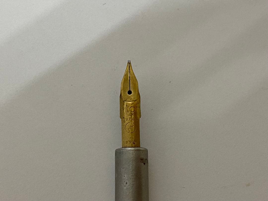 PILOT パイロットキャップレス　ノック式　万年筆　ペン先14K インク付き