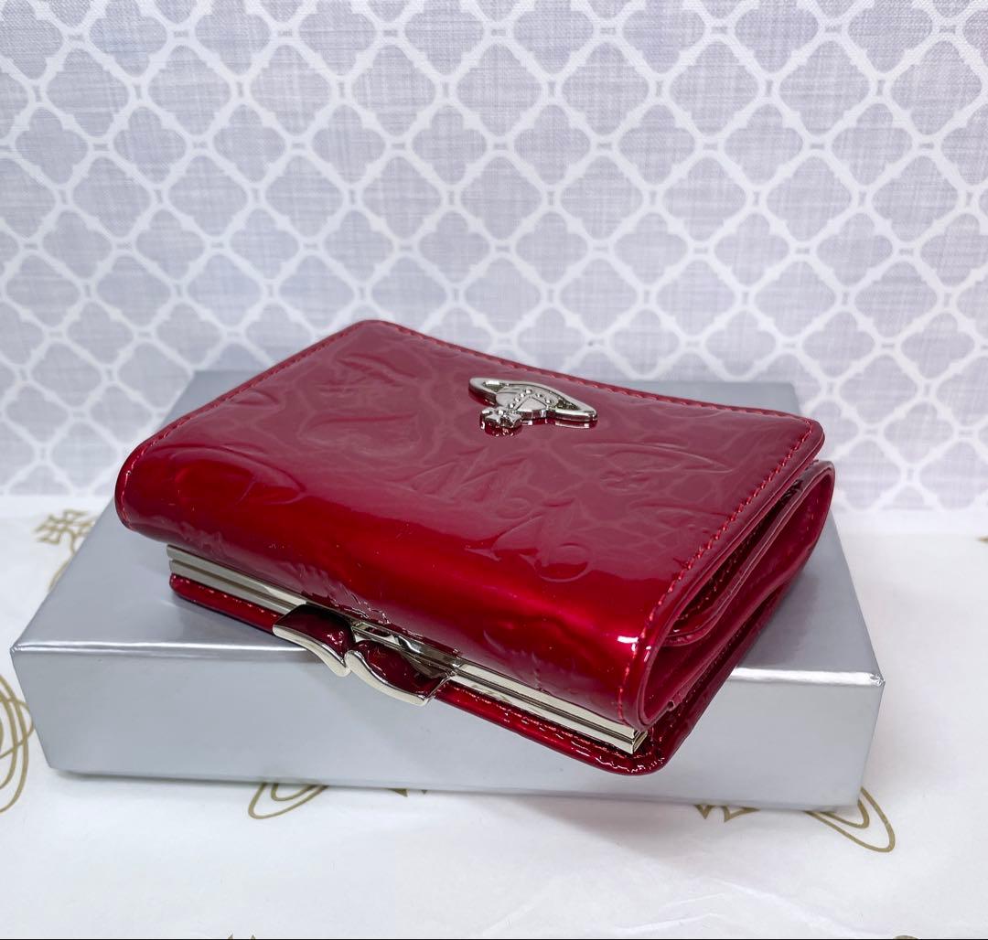 【内側に素敵な柄つき‎✨️】Vivienne Westwood 3折財布 エナメル