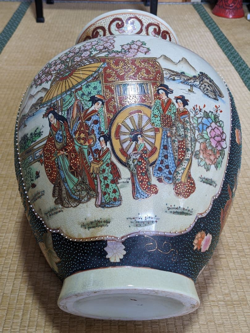 ♦ 美人花車上杉武田川中島決戦図 壷 薩摩 九谷焼 置物飾り 古美術骨董品