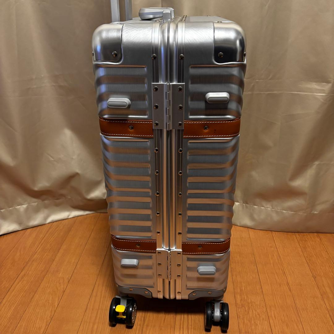 【美品】60L ABS＋PC 素材 ハードキャリー TSAロック ストッパー付き