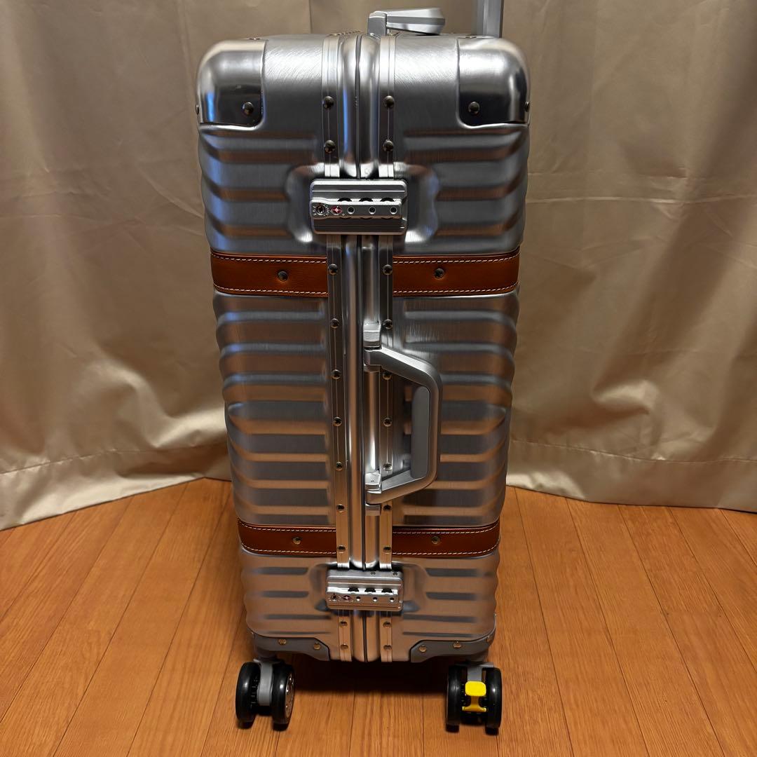 【美品】60L ABS＋PC 素材 ハードキャリー TSAロック ストッパー付き