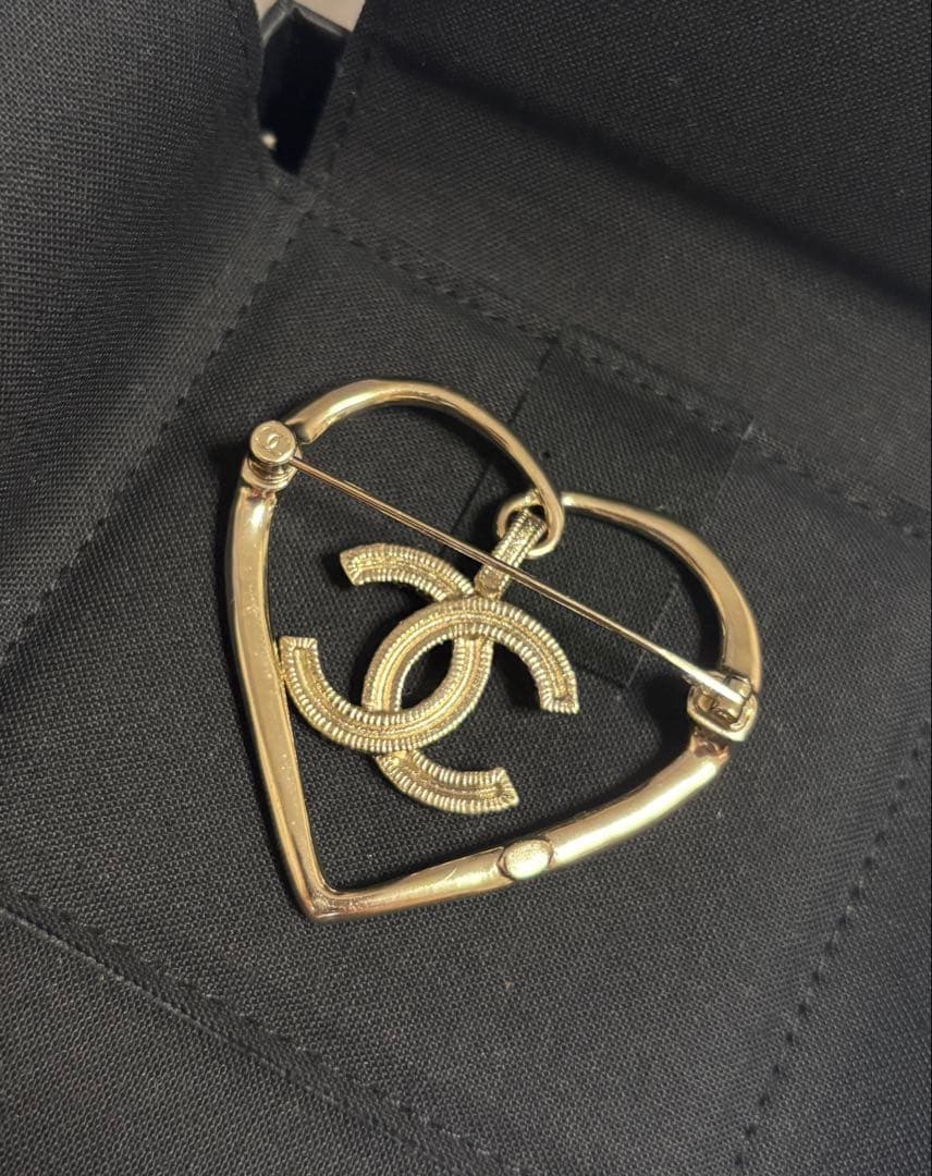 CHANEL シャネル　ハート　ブローチ　ゴールド